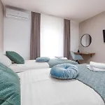 Awesome Home In Posedarje With Wifi *