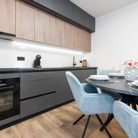 2 Bedroom Beautiful In * Posedarje