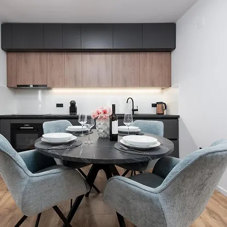 2 Bedroom Beautiful In