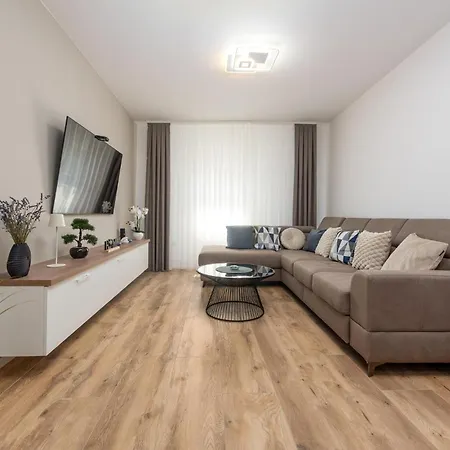 Casa vacanze 2 Bedroom Beautiful In Posedarje