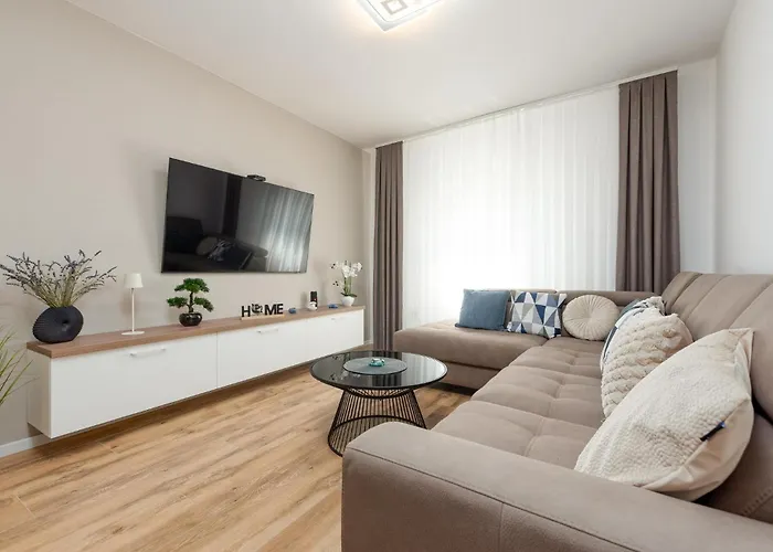 2 Bedroom Beautiful In Hébergement de vacances *