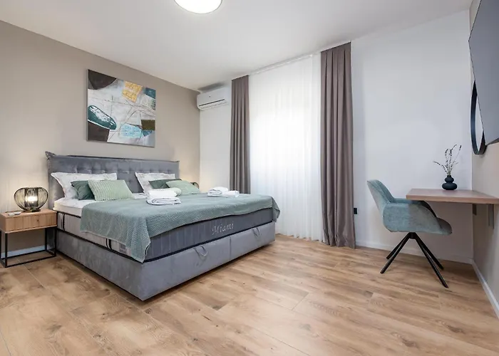 2 Bedroom Beautiful In *