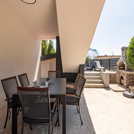 2 Bedroom Beautiful In *